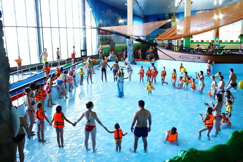 Московский аквапарк с плаванием и безопасностью