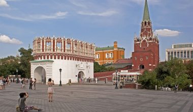 Кутафья башня Московского Кремля Кутафья башня Московского Кремля
