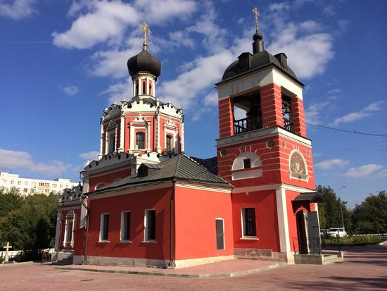 Храмы Живоначальной Троицы в Москве