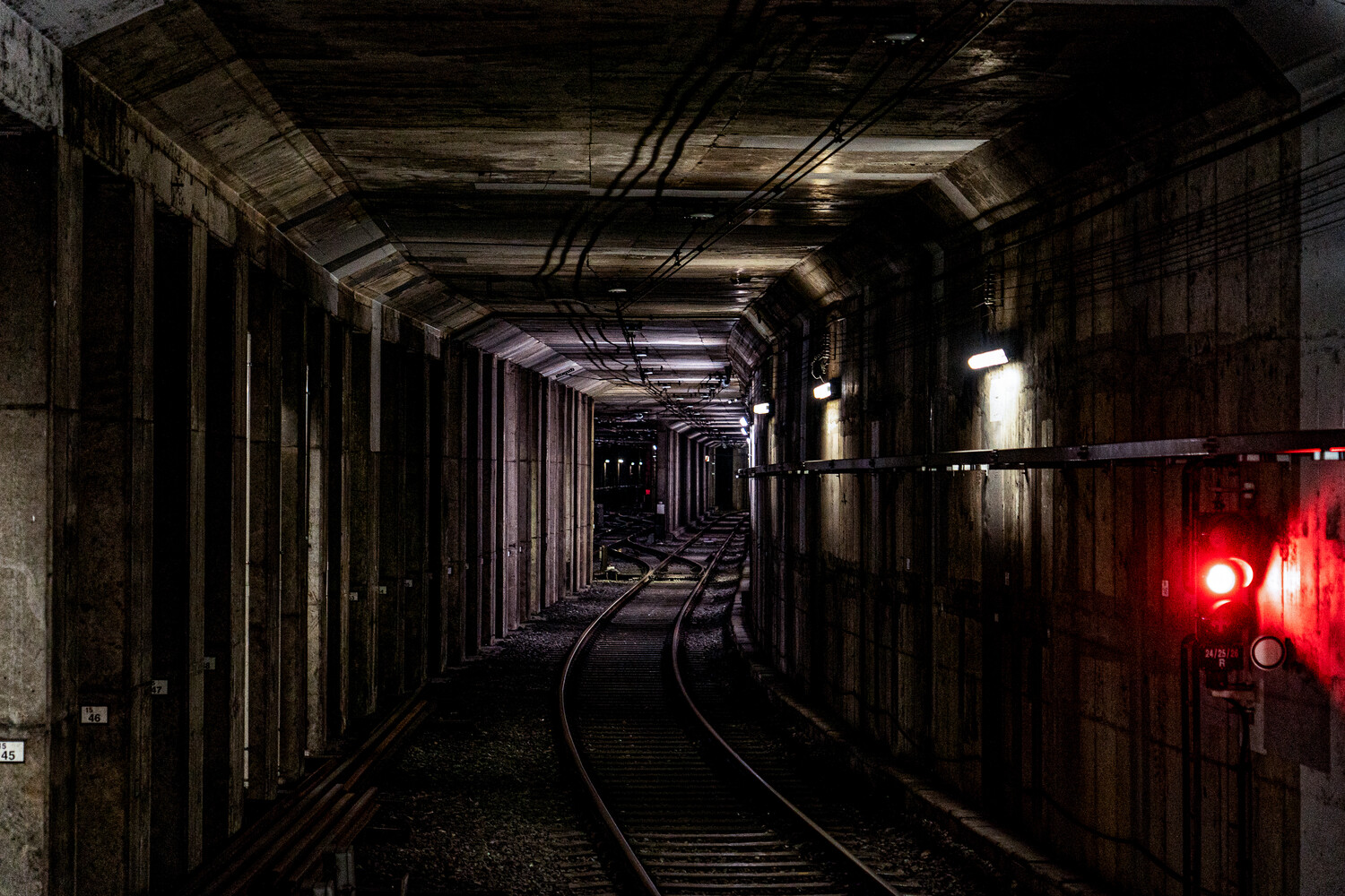 Фильмы ужасов про метро и подземелья: часть вторая